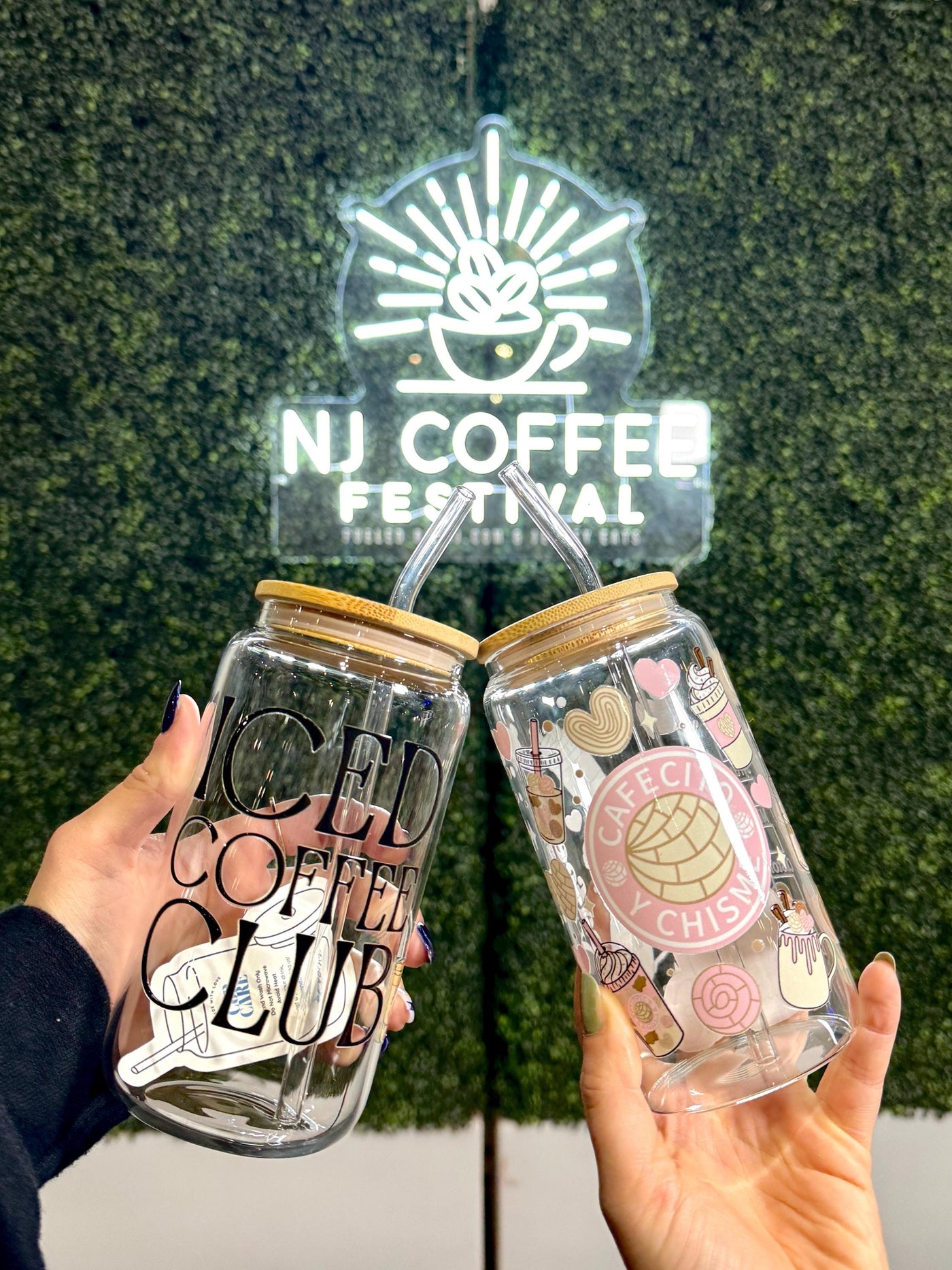 Christmas 16oz Glass Tumbler, Holiday Iced Coffee Cup  Brushedbysophh